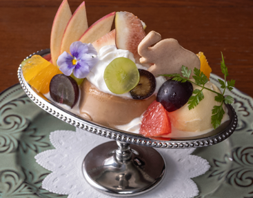 季節のプリンアラモード